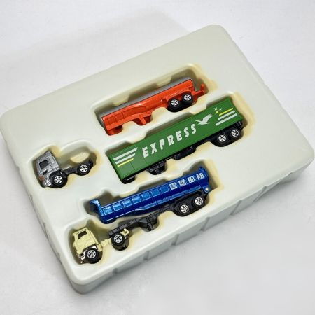  TAKARATOMY タカラトミー トミカ つなぎかえて遊べる! ロングトレーラーセット 2台セット タカラトミー