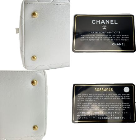  CHANEL シャネル マトラッセ トップハンドル ラムスキン 30884946 ホワイト 2WAY ハンドバッグ 
