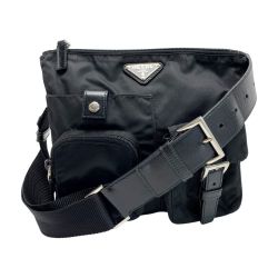 ☆☆ PRADA プラダ ウエストバッグ  角ロゴプレート ブラック ナイロン Bランク