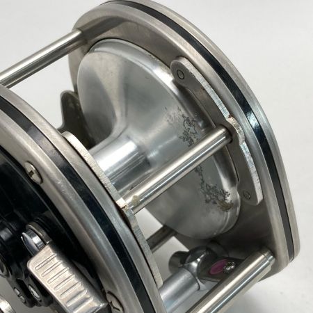  DAIWA ダイワ ダイナミック 1000S 両軸リール