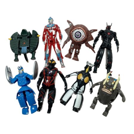  BANDAI バンダイ ウルトラエッグ8体+バトルアタッシュケースセット ウルトラマン