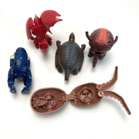   ウルトラエッグ9体＋バトルアタッシュケースセット