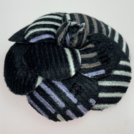  CHANEL シャネル ブローチ カメリア  ブラック×パープル レディース