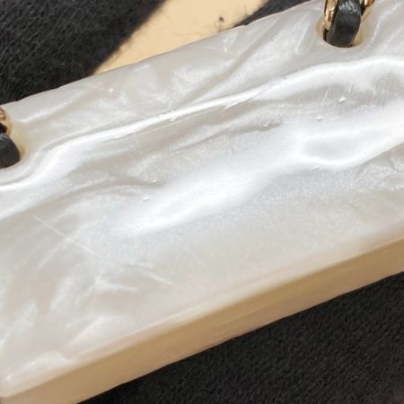  CHANEL シャネル ココマーク マトラッセバッグ ネックレス B23C ホワイト レジン GP レザー