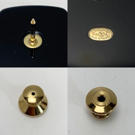  CHANEL シャネル 手書き風の腕時計 D23A レッド×ピンク×ブルー アクセサリー ピンブローチ