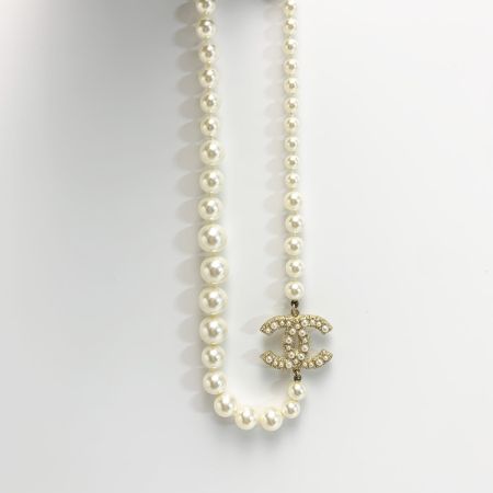  CHANEL シャネル パール CCロゴ F16V ラインストーン