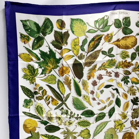  HERMES エルメス 落ち葉  ホワイト×ネイビー シルクスカーフ