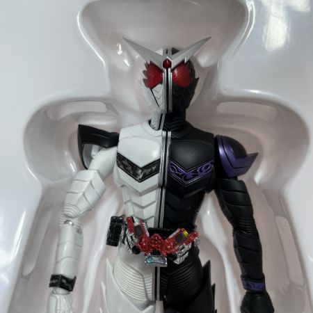  BANDAI バンダイ フィギュア S.H.Figuarts (真骨彫製法) 仮面ライダーW ファングジョーカー 開封品