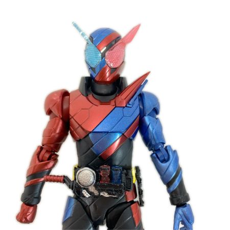  BANDAI バンダイ 仮面ライダービルド ラビットタンクフォーム フィギュア S.H.Figuarts