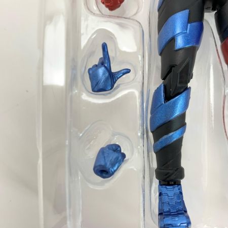  BANDAI バンダイ 仮面ライダービルド ラビットタンクフォーム フィギュア S.H.Figuarts