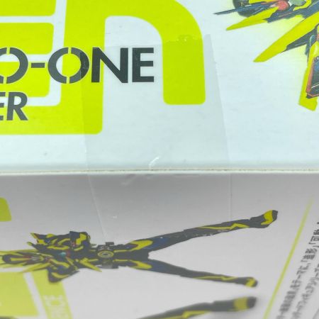  BANDAI バンダイ S.H.Figuarts 仮面ライダーゼロワン シャイニングアサルトホッパー フィギュア 未開封