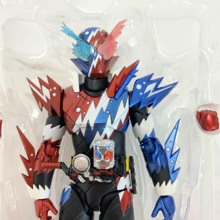  BANDAI バンダイ 仮面ライダービルド ラビットタンクスパークリングフォーム 箱有