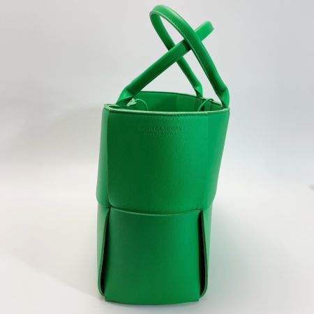  BOTTEGA VENETA ボッテガヴェネタ ザアルコ ミディアム マキシ イントレチャート ラムレザー 609175 パラキート トートバッグ レディース 袋有