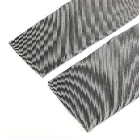  ISSEY MIYAKE イッセイミヤケ PLEATS PLEASE タートルネックカットソー 長袖 PP23-FK366 グレー サイズ 3 レディース