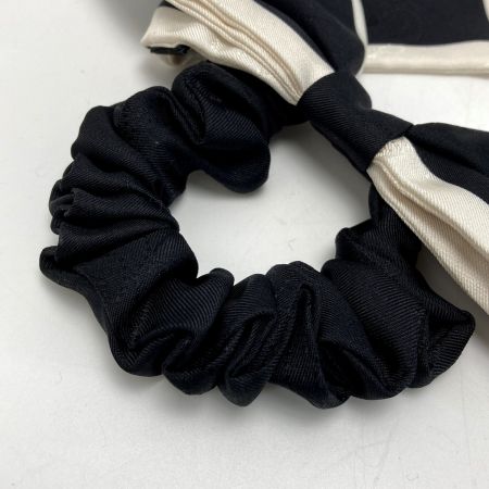  CHANEL シャネル リボン シュシュ カメリア ブラック×ホワイト シルク100％ ヘアアクセサリー