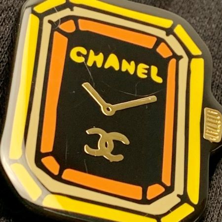  CHANEL シャネル 手書き風の腕時計モチーフ イエロー ジュエリー アクセサリー ピンブローチ
