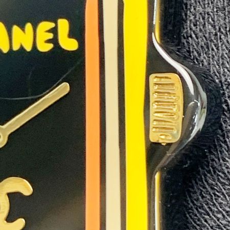  CHANEL シャネル 手書き風の腕時計モチーフ イエロー ジュエリー アクセサリー ピンブローチ