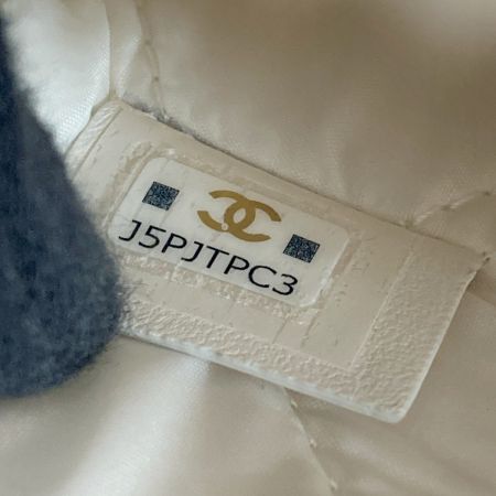  CHANEL シャネル ココマーク マトラッセ ポーチ ホワイト キャビアスキン ゴールド金具