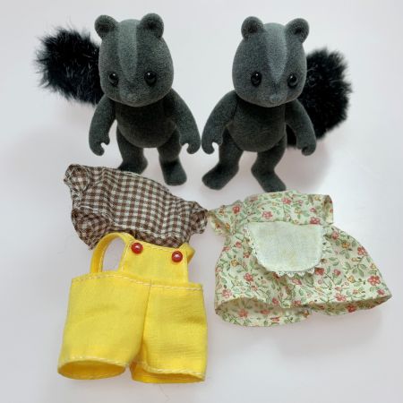  Aprica アップリカ シルバニアファミリースカンク ファミリーセット４体セット 海外版 知育玩具