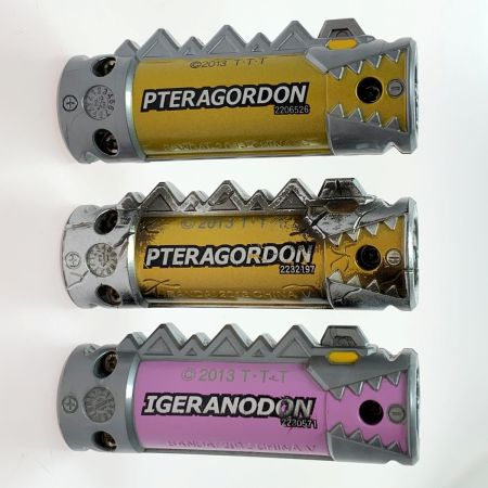   獣電戦隊キョウリュウジャー 【16】プテラゴードン 【16】プテラゴードン 【18】イゲラノゴン 獣電池3本セット  ホビー