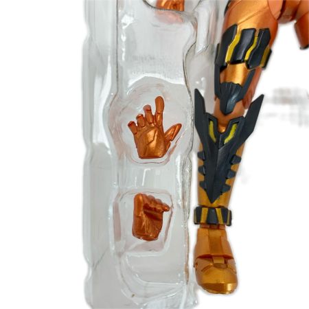  BANDAI バンダイ S.H.Figuarts BANDAI 仮面ライダークローズマグマ 箱有