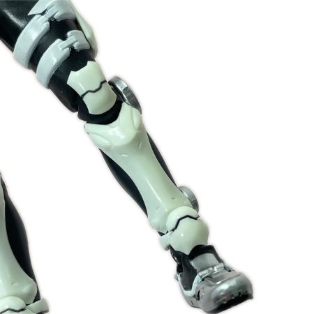  BANDAI バンダイ S.H.Figuarts 仮面ライダーゲンム ゾンビゲーマー レベルX 「仮面ライダーエグゼイド」 フィギュア 開封品
