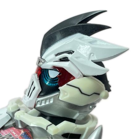  BANDAI バンダイ S.H.Figuarts 仮面ライダーゲンム ゾンビゲーマー レベルX 「仮面ライダーエグゼイド」 フィギュア 開封品