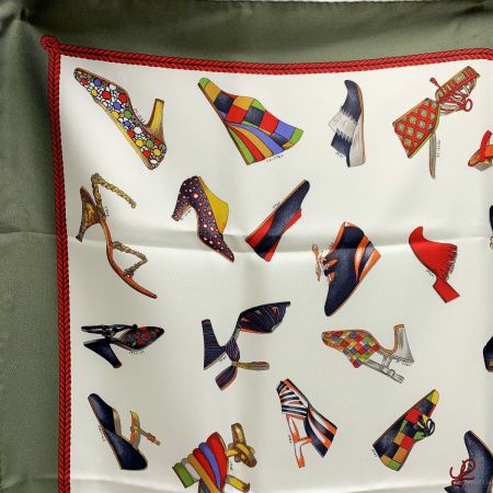  Salvatore Ferragamo サルヴァトーレフェラガモ スカーフ パンプス×サンダル柄 カーキ×アイボリー 服飾雑貨