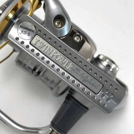  SHIMANO シマノ 11 ツインパワー C3000HG 02697 スピニングリール 箱付き