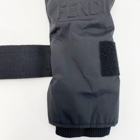  FENDI フェンディ エンボス加工FF FENDIロゴ 手袋 グローブ ブラック Lサイズ ナイロン