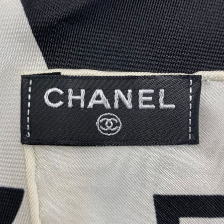  CHANEL シャネル ブロックチェック ココマーク ホワイト×ブラック スカーフ レディース