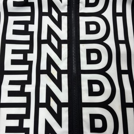 FENDI フェンディ ジャンパー MARC JACOBSコラボ FAA888 ホワイト×ブラック メンズ SIZE LL ナイロン