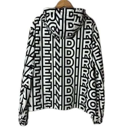FENDI フェンディ ジャンパー MARC JACOBSコラボ FAA888 ホワイト×ブラック メンズ SIZE LL ナイロン