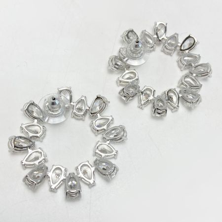  SWAROVSKI スワロフスキー Matrix フープピアス 5601509 ホワイト 箱有
