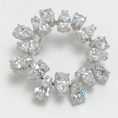  SWAROVSKI スワロフスキー Matrix フープピアス 5601509 ホワイト 箱有