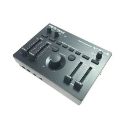 ☆☆ ROLAND ローランド ボイス用エフェクター VT-4 箱・取説付 Bランク