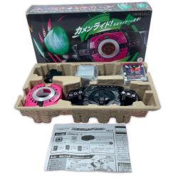 ☆☆ BANDAI バンダイ 変身ベルト  DXネオディケイドライバー ホビー 開封品 Bランク