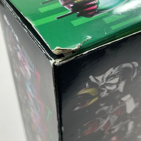  BANDAI バンダイ 変身ベルト  DXネオディケイドライバー ホビー 開封品