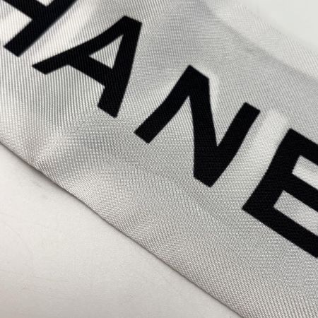  CHANEL シャネル ヘアバンド 細いスカーフ ツイリー ホワイト×ブラック シルク100％