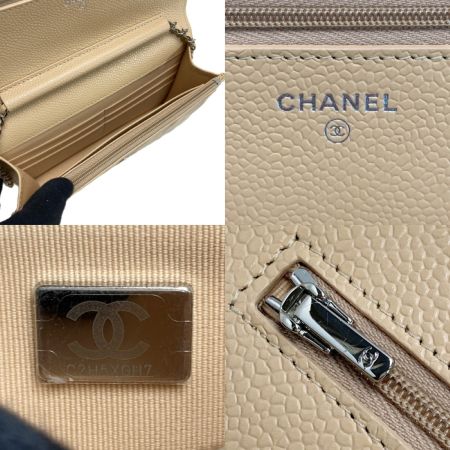  CHANEL シャネル マトラッセ クラシック チェーンウォレット AP0250 ベージュ キャビアスキン ココマーク