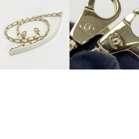  CHANEL シャネル ココハンドル29 マトラッセ A92991 ホワイト 2WAYバッグ キャビアスキン ココマーク
