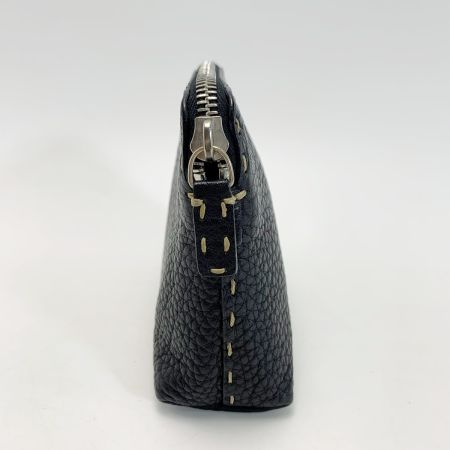  FENDI フェンディ セレリア ポーチ  8Ｎ0036 ブラック レザー