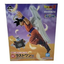 ☆☆  一番くじ ドラゴンボール 未来への決闘 ラストワン賞 孫悟空（界王様付き）MASTERLISE  フィギュア 開封品 Bランク