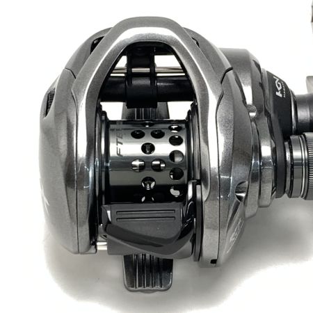  SHIMANO シマノ 25 SLX BFS XG 048189 ベイトリール 箱付き