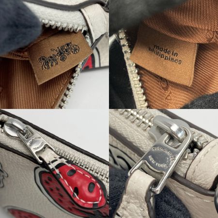  COACH コーチ スモール リストレット・ストロベリー プリント アイボリー ポーチ イチゴ