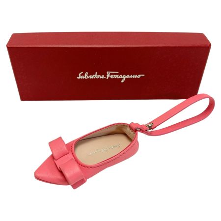  Salvatore Ferragamo サルヴァトーレフェラガモ パンプスモチーフ キーホルダー 箱有