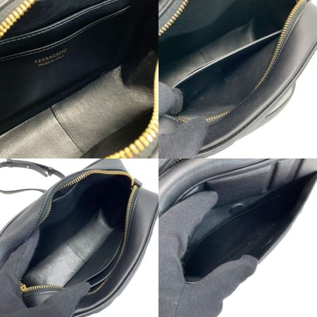  Salvatore Ferragamo サルヴァトーレフェラガモ グラフィックエンボス ショルダーバッグ AU-21 ブラック 布袋付 レザー