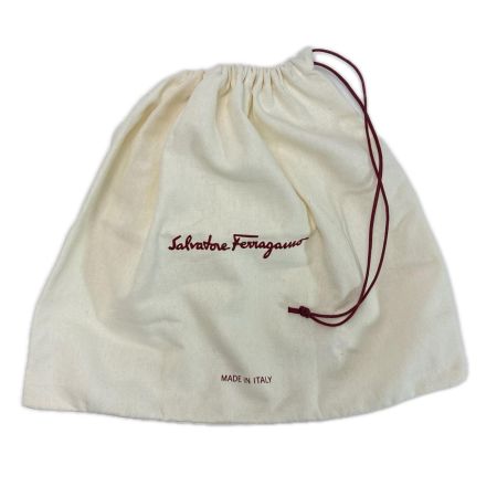 Salvatore Ferragamo サルヴァトーレフェラガモ フィアンマショルダー  EZ-21 ベージュ 袋 ストラップ付