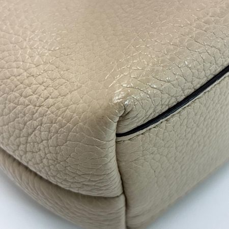 Salvatore Ferragamo サルヴァトーレフェラガモ フィアンマショルダー  EZ-21 ベージュ 袋 ストラップ付