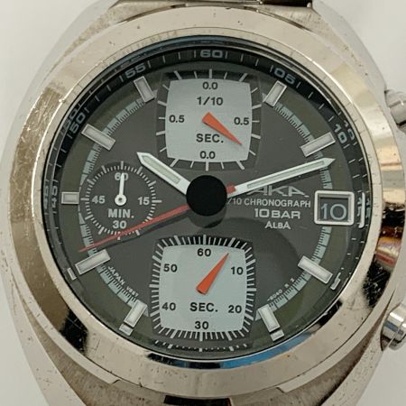  SEIKO セイコー ALBA AKA V657-6030 クォーツ 腕時計 V657-6030 シルバー x グリーン